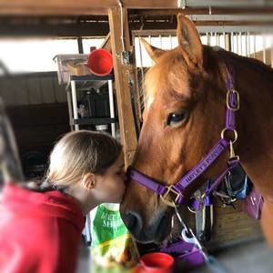 Meet your Posher, Kacey